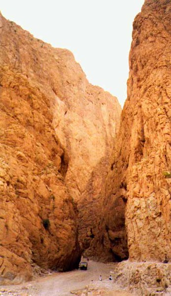 Morocco_landrover todra gorge