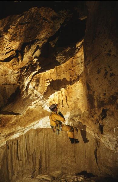 marknorth02 - Pitch above Northern Line, Migovec System (D. Wilson)