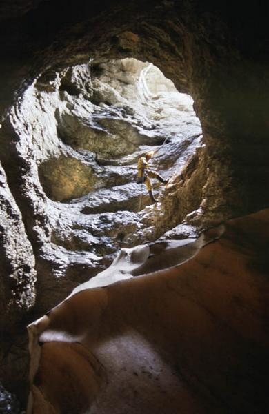 snowpile01 - M17 entrance shaft, Migovec Plateau (M. Evans)