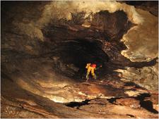 jarvist frost - canon a520 vivitar 283 -gazing up se pot zoom to deviation - flood gaping gill