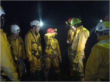 jarvist frost - canon g5 - gaping gill main chamber - group shot