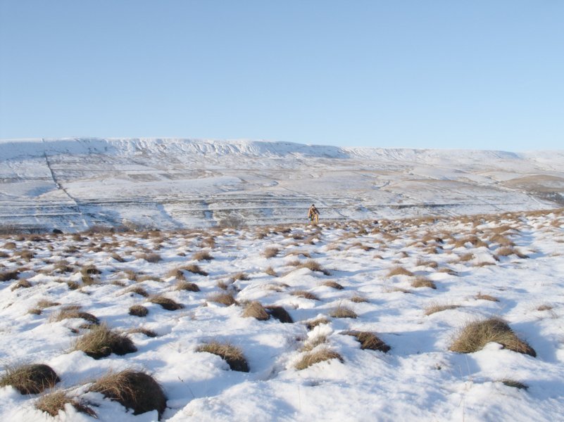 jarvist frost - canon g5 - looking west from king pot frozen kingsdale jana approaching