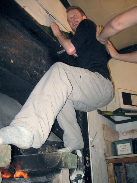 2010-03-07-04.25.22 - Jarvist Frost - Canon Powershot A520 - jan fire traverse for the win