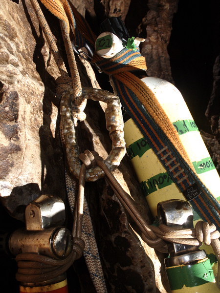 2010-04-17-15.27.34 - Jarvist Frost - Canon Powershot G5 - last pitch - sleeping cylinders closeup