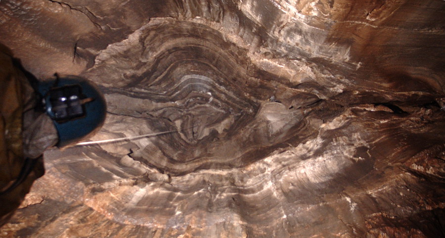 2010-04-17-16.44.12 - Jarvist Frost - Canon Powershot G5 - puits ian plant - higher pitch - offset flash jana helmet in shot - rotate and crop