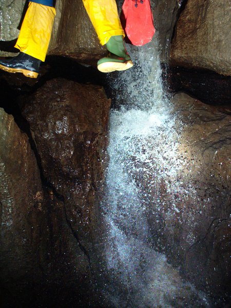 Jarvist Frost - Powershot G5 - 2010-10-31-14.33.56 - CRW_0646 - yordas - final pitch - ari levitate