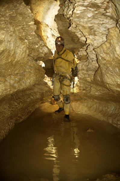 marknorthernpass01 - Northern Line passageway, Migovec System (D. Wilson)