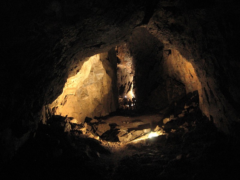 Jarvist Frost - West Chamber facing towards Oxlow IMG_0222-selective blur