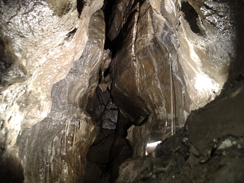 jarvist frost - canon g5 - king pot - queensway - metre long straw and cracked boulders climb