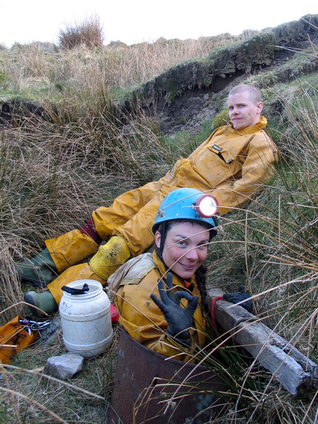 2010-04-17-18.23.16 - Jarvist Frost - Canon Powershot G5 - entrance drum - jana climbing out with william resting in background