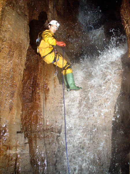 Jarvist Frost - Powershot G5 - 2010-10-31-14.57.12 - CRW_0658 - yordas - final pitch - abseil